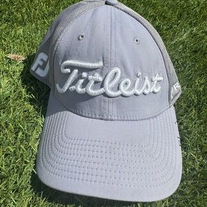 Titleist Golf Hat grey small-medium